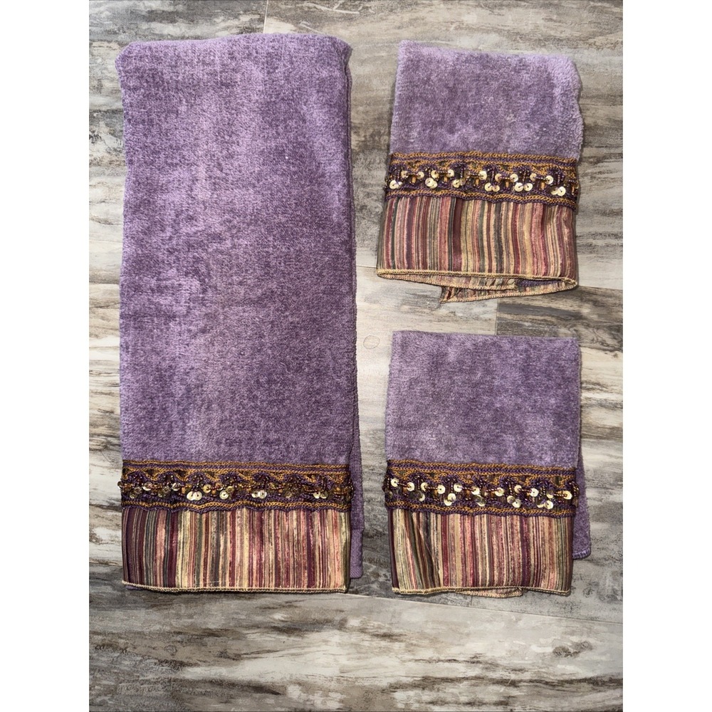 Vintage 3 Piece Set 1 Hand Towel 2 Washcloths Lavender Decorative Embellished